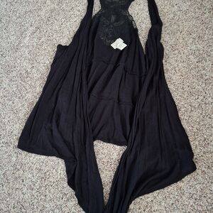 Eyelash Couture Black Lace Back Top Womens Large